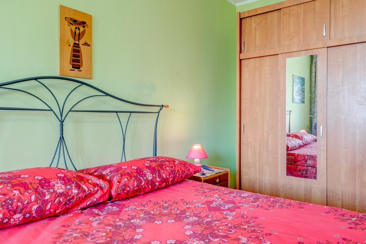 A Quiet Apartment With Balcony In สปลิท ภายนอก รูปภาพ
